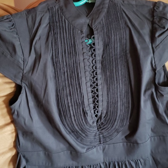 BCBGMaxAzria - Picture 2 of 4